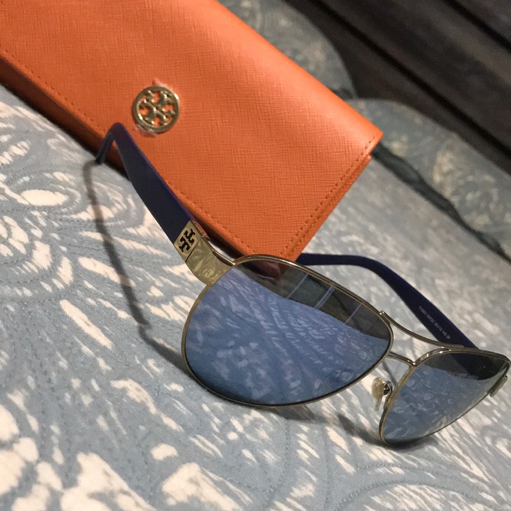 Tory Burch sunglasses - Picture 3 of 5